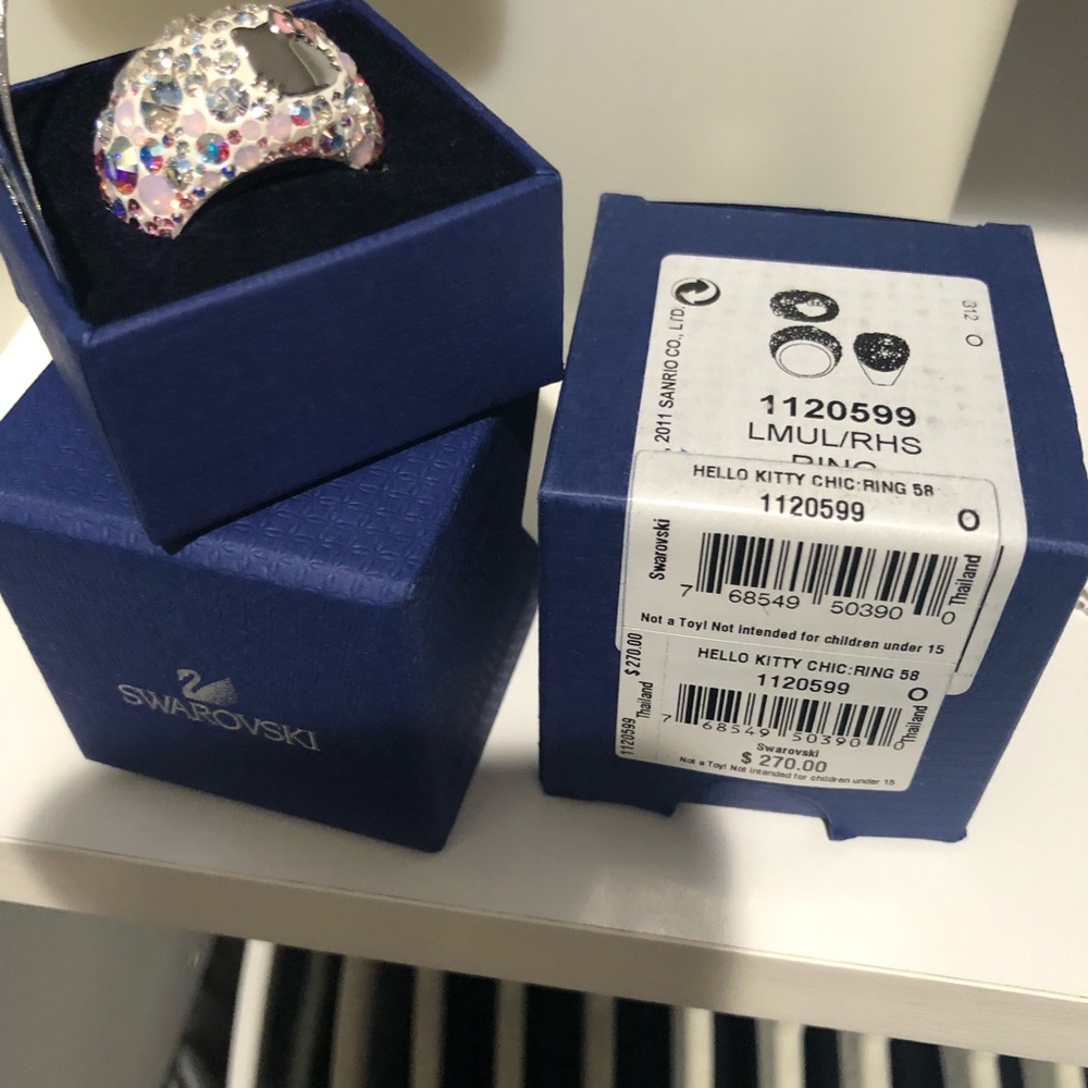 Swarovski sparkling hello kitty ring size 7
